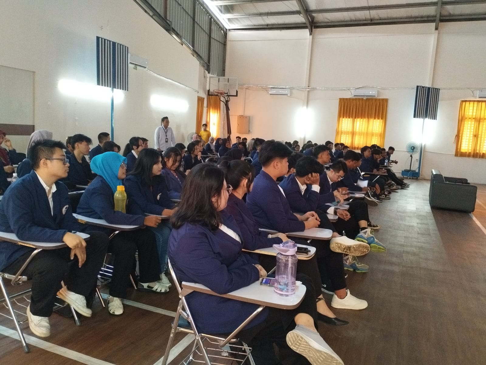 Tinjauan Hukum Permasalahan Gratifikasi Di Indonesia